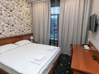 Отель Vega Архангельск Улучшенный двухместный номер с 1 кроватью-1